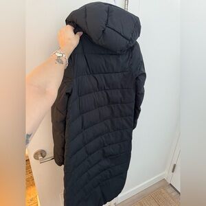 Women's Black Quilted Hooded Coat ripzone (looks like superpuff)